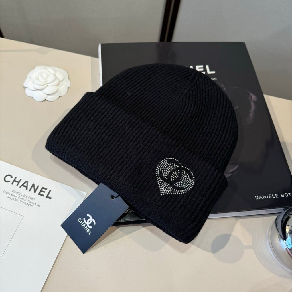 C/C Knit Beanie in black
