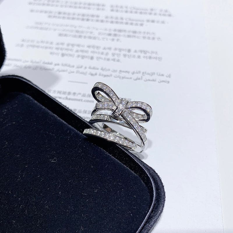 18K  Chanel Diamonds Knot Ring