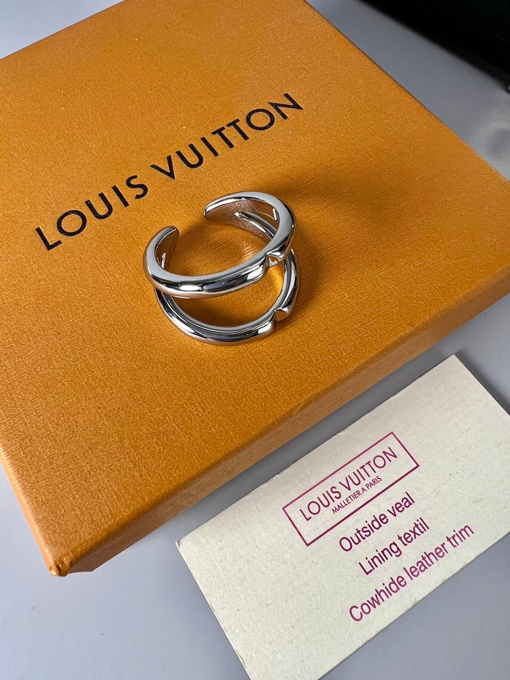 18K Louis Vuitton Volt Upside Down Ring