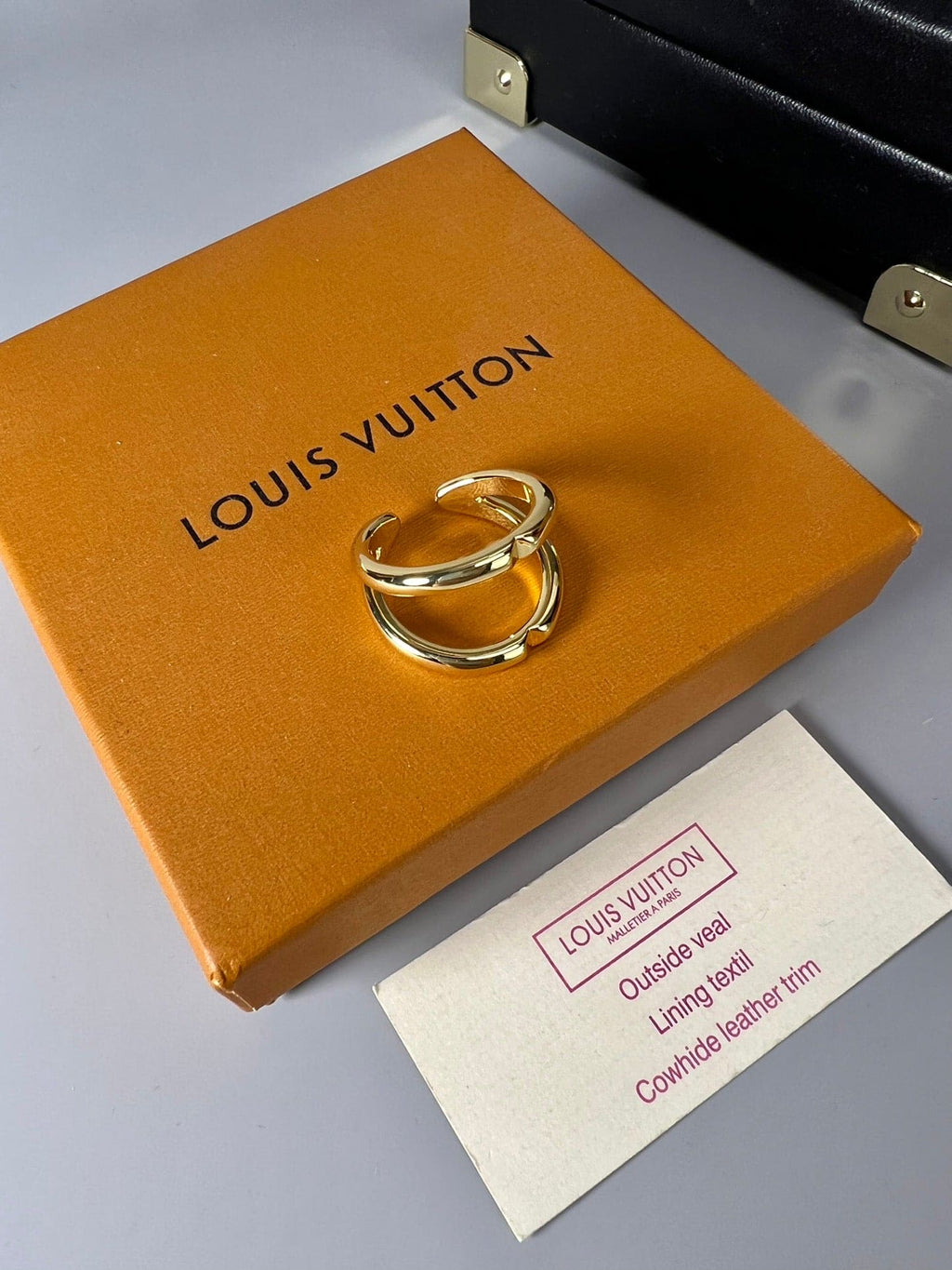 18K Louis Vuitton Volt Upside Down Ring