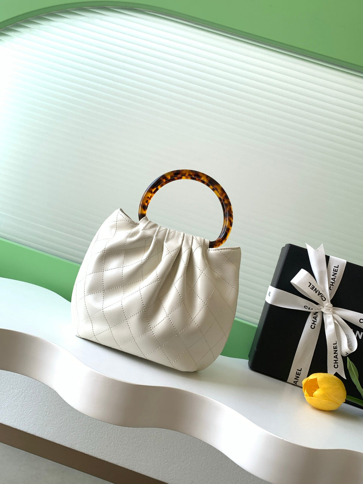 CC 26C Lambskin Bag Tortoiseshell Handle Edition