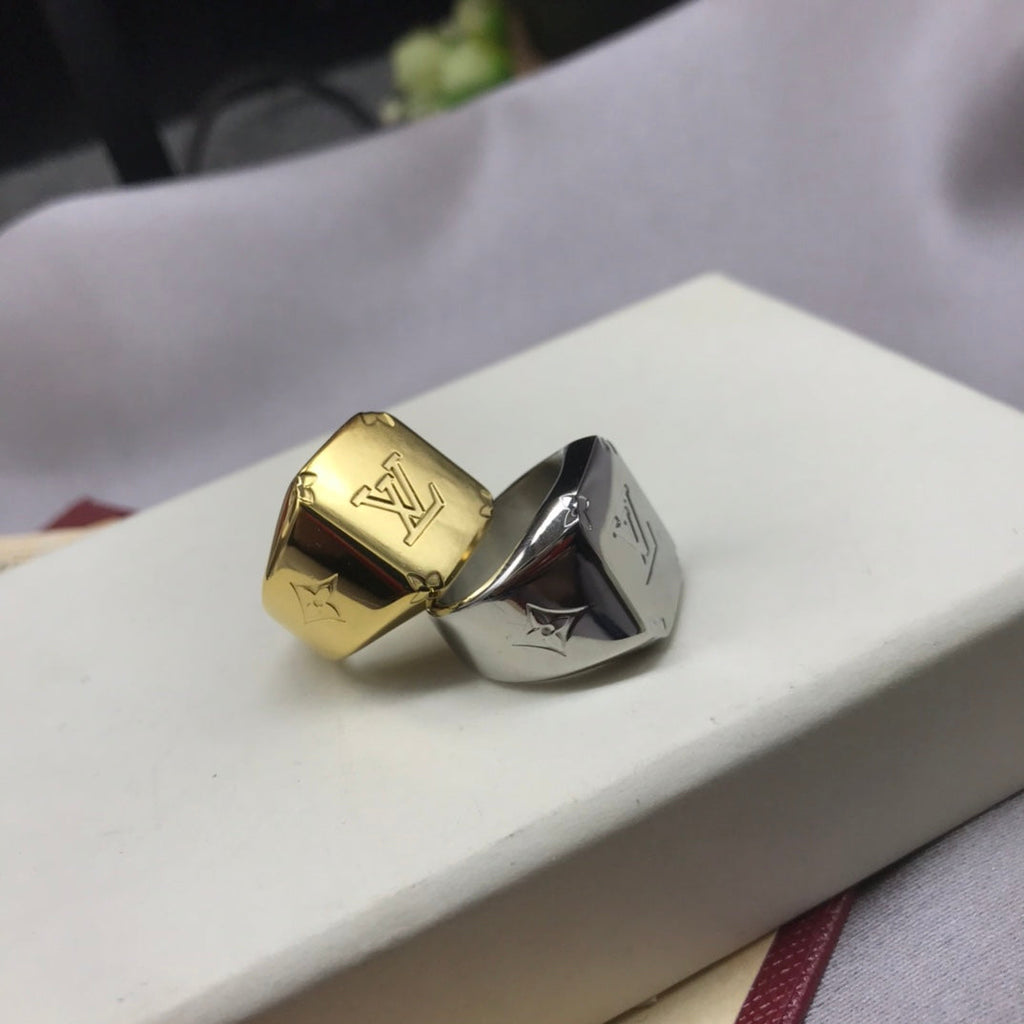 18K Louis Vuitton Monogram Signet Ring