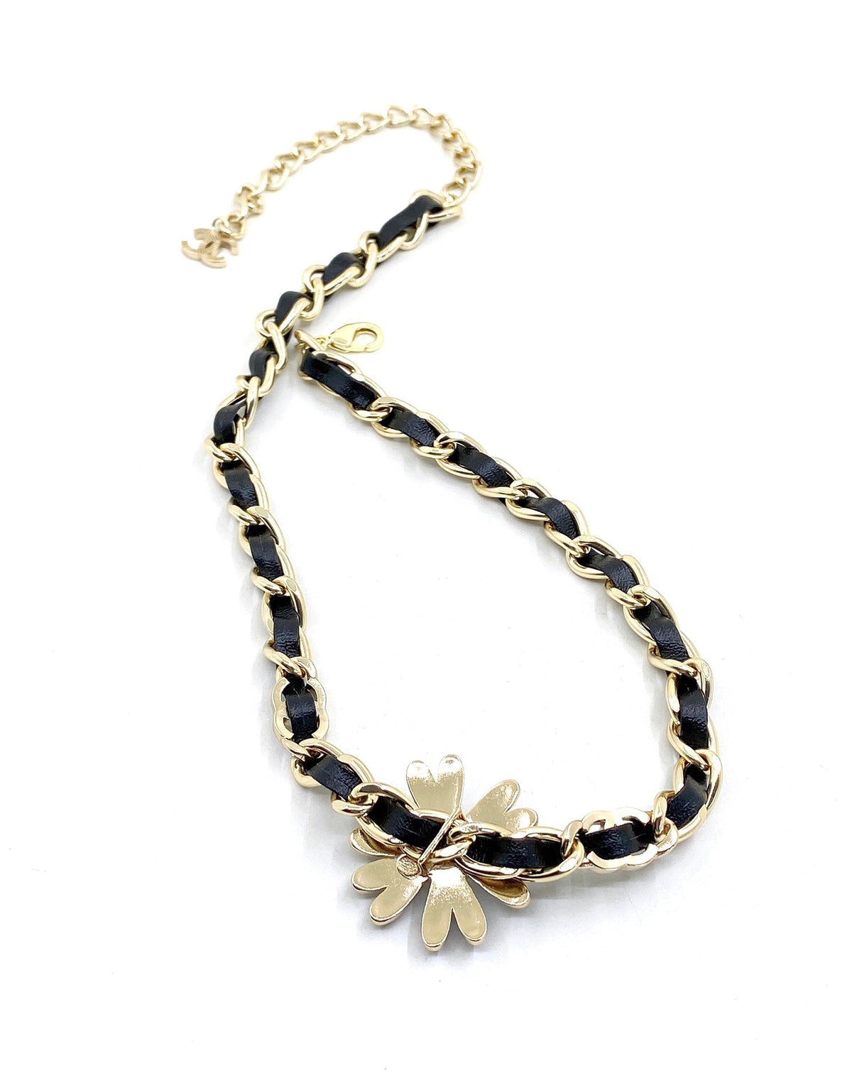 18K  Chanel Flower Leather Choker Necklace