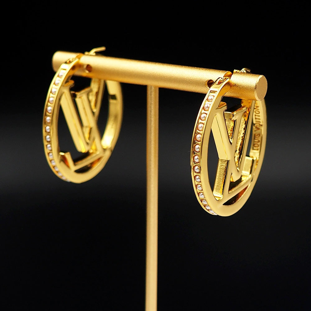 18K Louis Vuitton Louise Pearls Earrings
