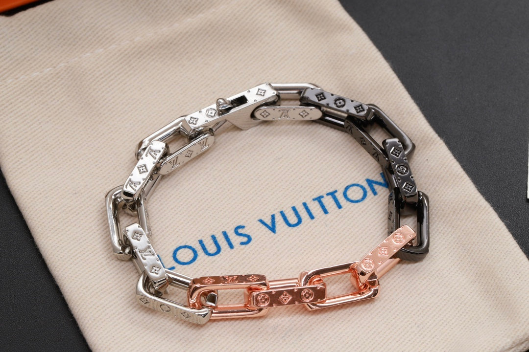 18K Louis Vuitton Monogram Chain Bracelet