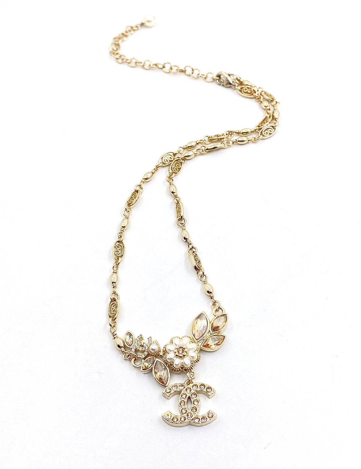 18K  Chanel Flower Pendant Necklace