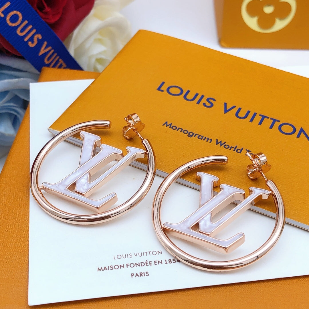 18K Louis Vuitton Louise Hoop Pearls Earrings
