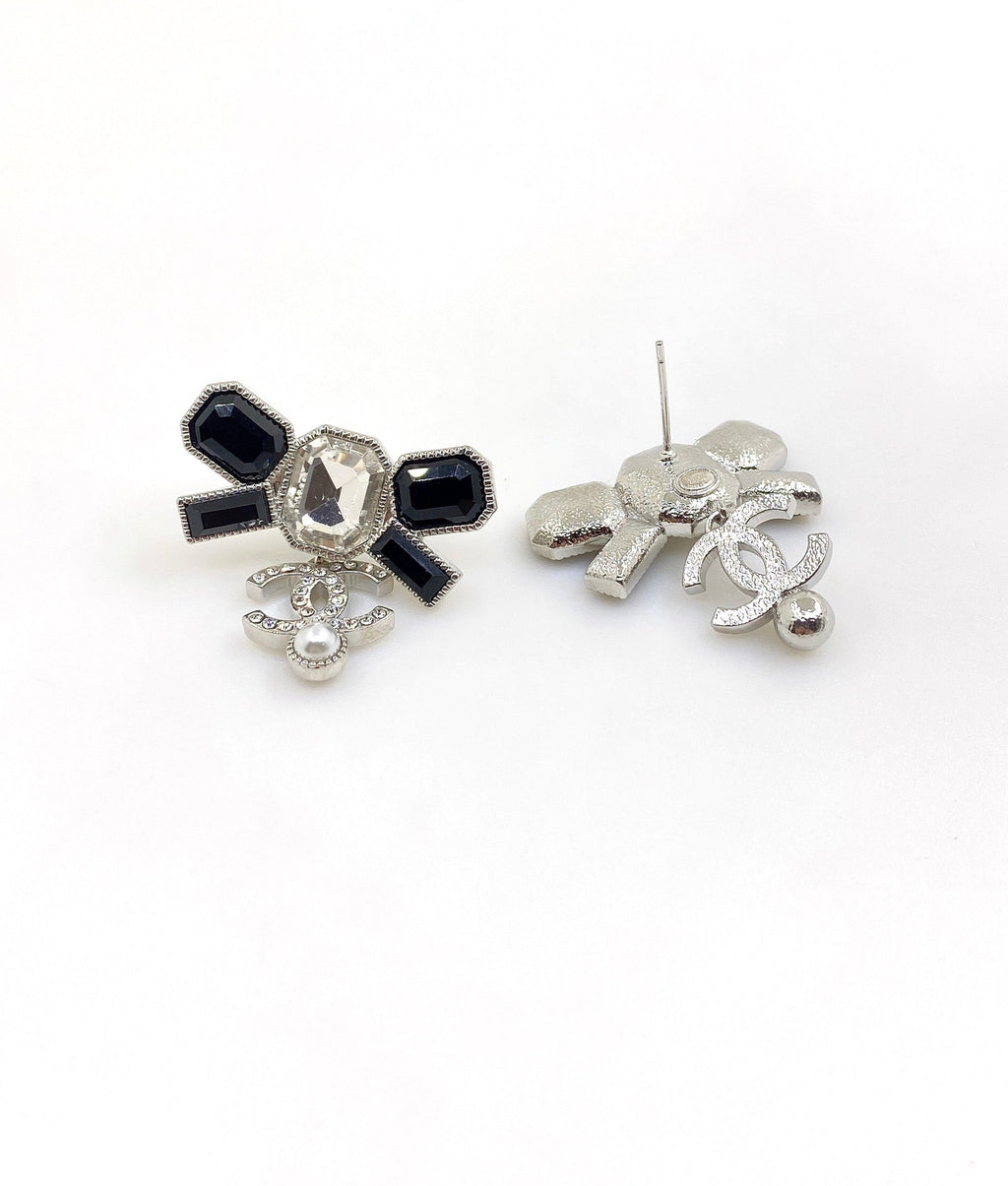18K  Chanel Bow Tie Crystals Earrings