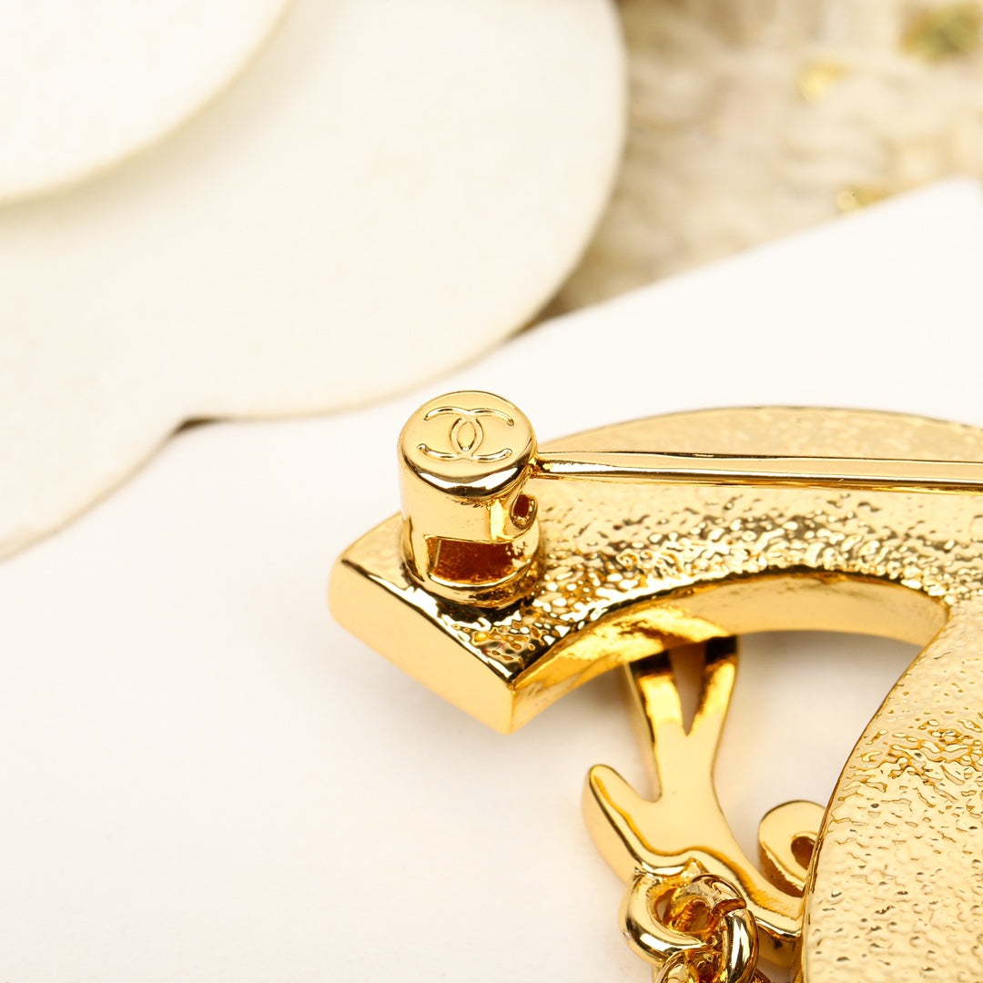 18K  Chanel Black Chain Brooch