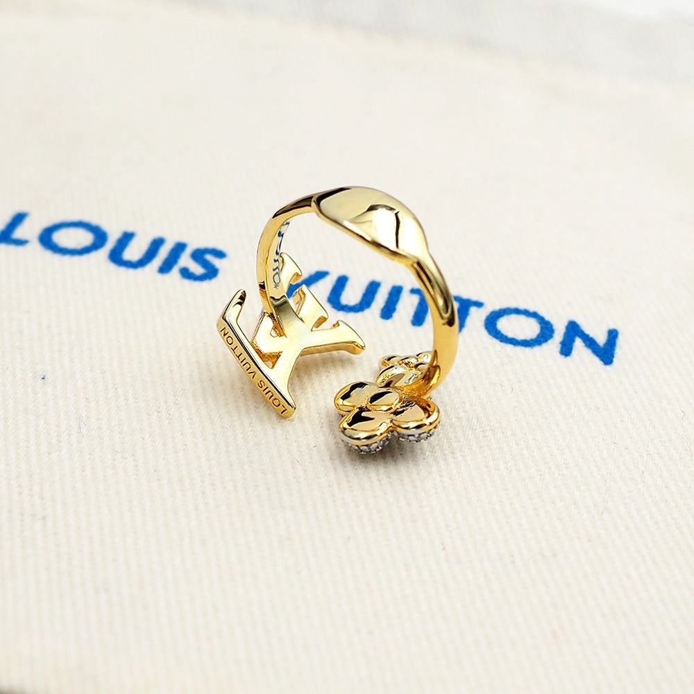 18K Louis Vuitton Gram Ring