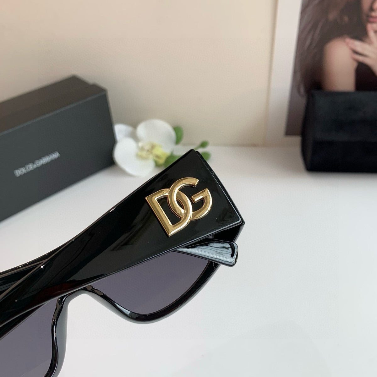 Bold Oversized Shield Sunglasses